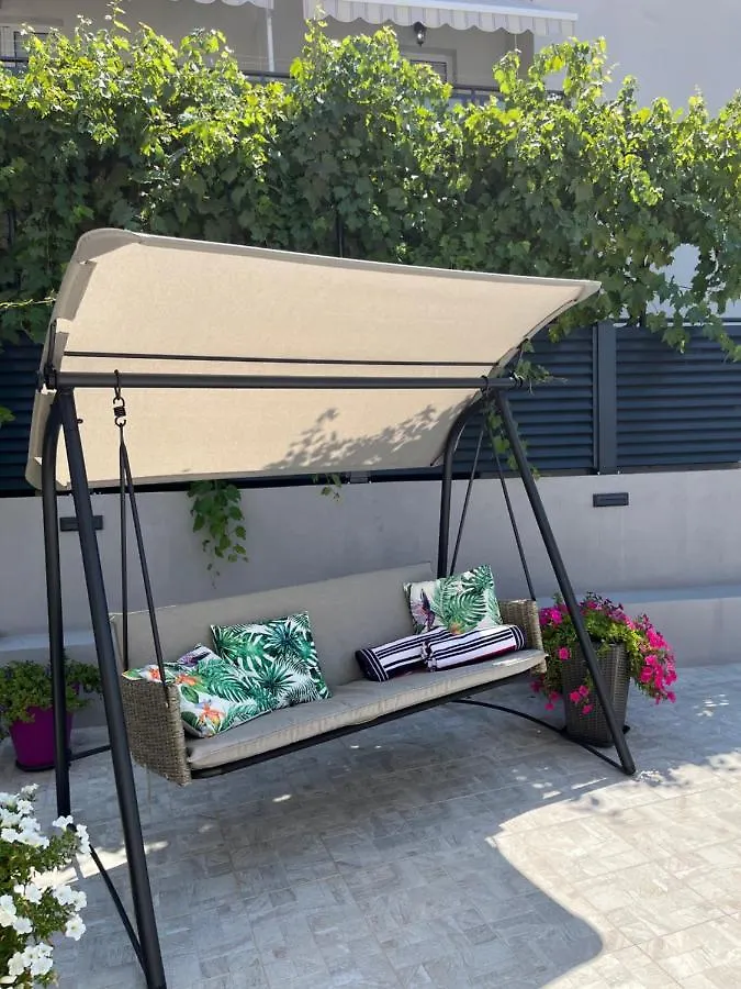 Helamoni, New 5 Star 2 Person Apartment With Pool Malinska Chorvatsko