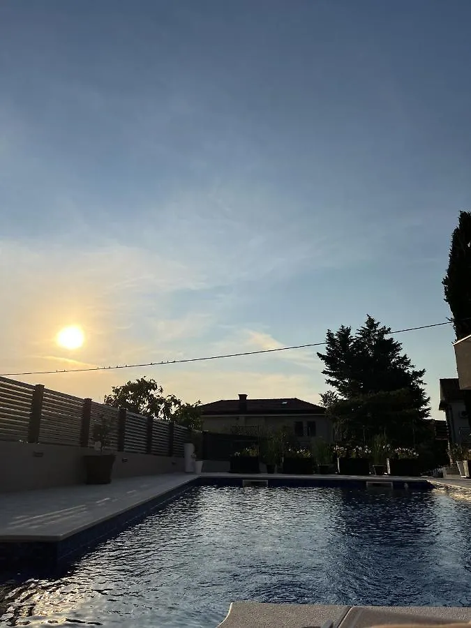 Helamoni, New 5 Star 2 Person Apartment With Pool Malinska