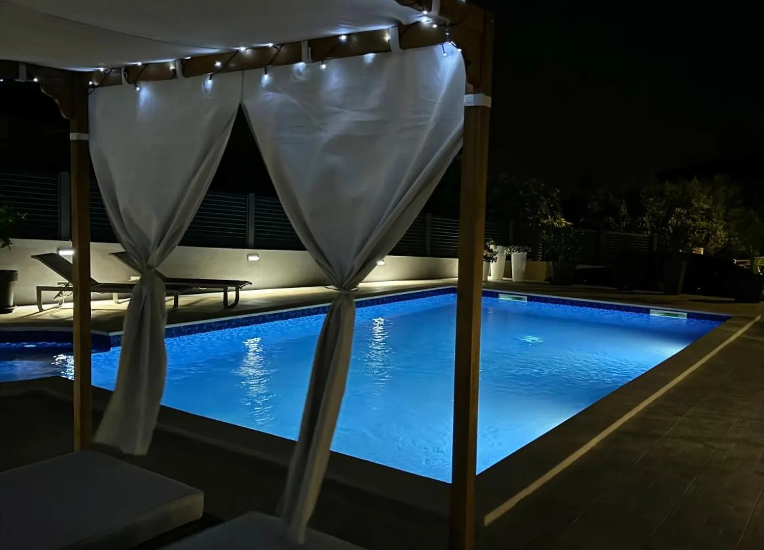 Helamoni, New 5 Star 2 Person Apartment With Pool Malinska Croatia